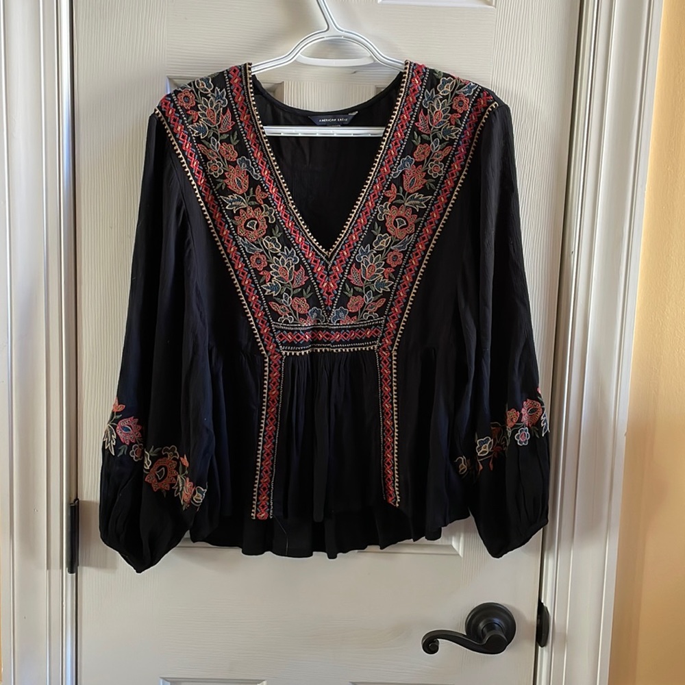 American Eagle - women’s size XS - super cute with jeans!
